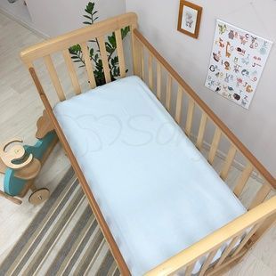 Простирадло дитяче крапка блакитна на резинці 1700359 фото